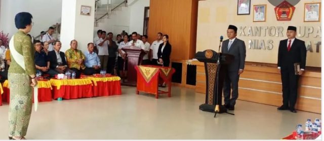 Bupati Nias Barat Dr Eliyunus waruwu Lantik Pj. Sekda,Salome Waruwu.S.IP., M.M Tekankan Soliditas Pemerintahan dan Percepatan Pelayanan Publik