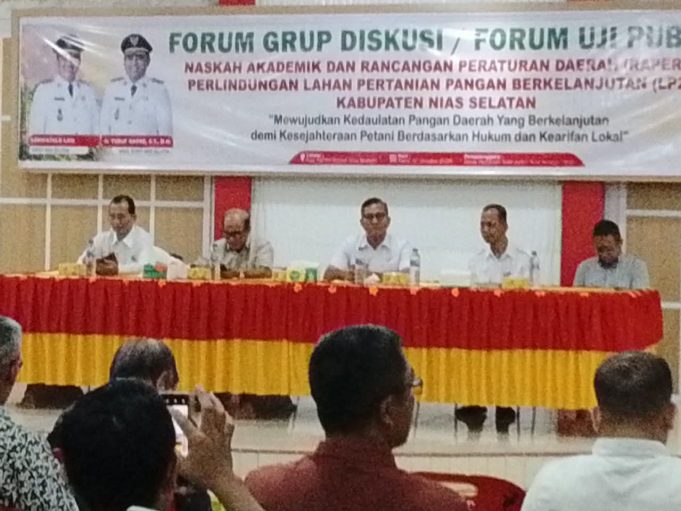 FORUM UJI PUBLIK NASKAH AKADEMIK DAN RANPERDA PERLINDUNGAN LAHAN PERTANIAN PANGAN BERKELANJUTAN (LP2B) KABUPATEN NIAS SELATAN